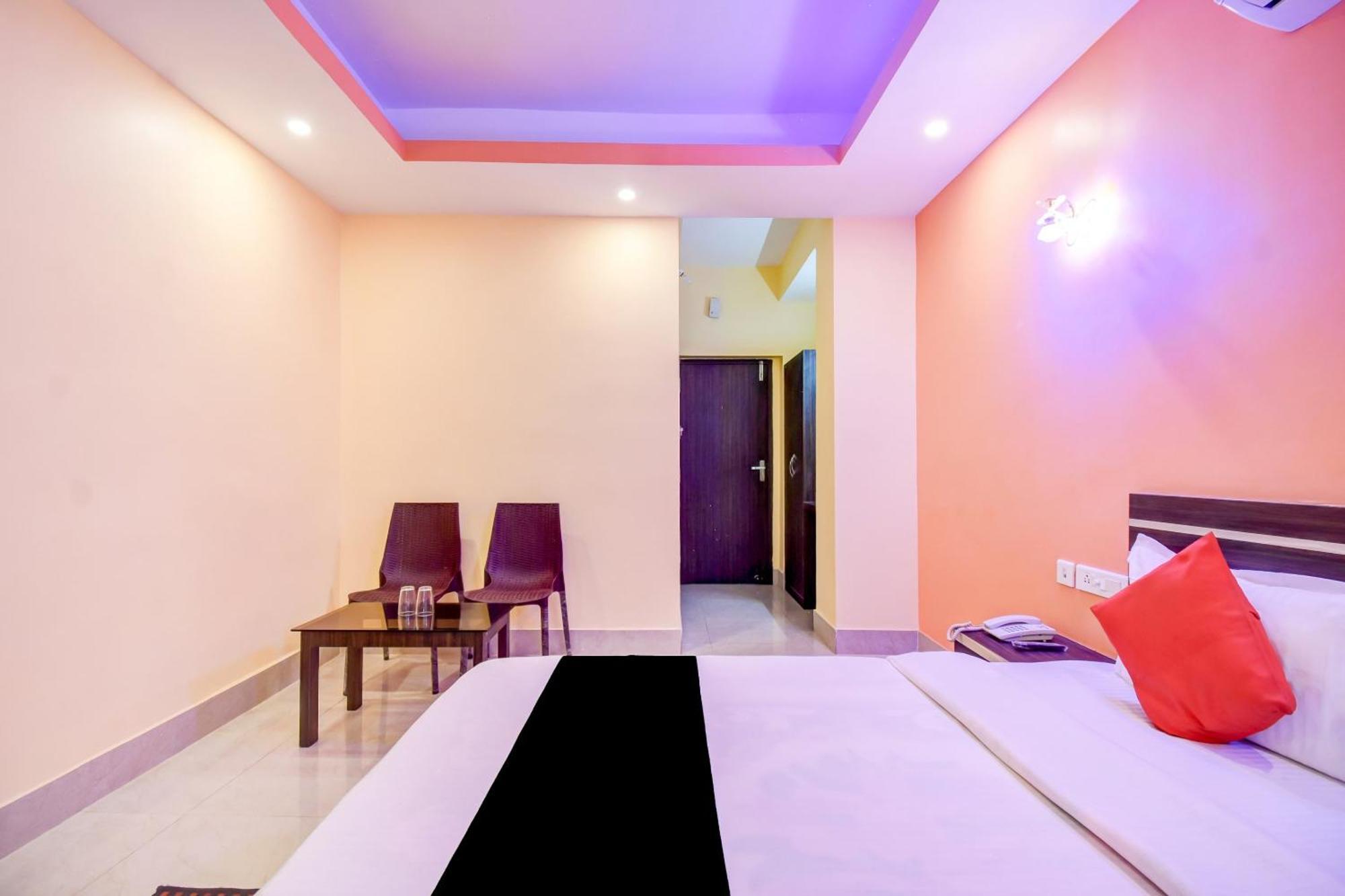 Capital O 79404 Hotel Dev Bhumi Puri Buitenkant foto