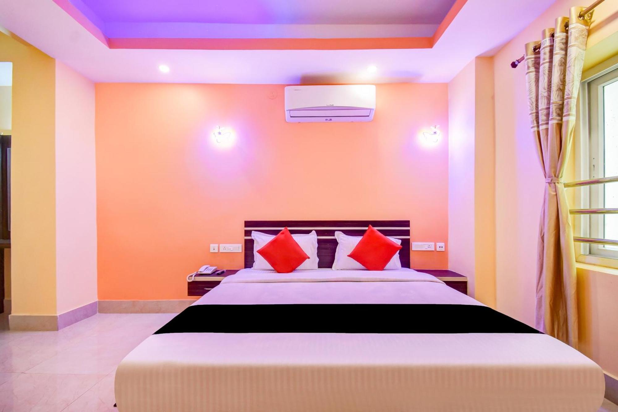 Capital O 79404 Hotel Dev Bhumi Puri Buitenkant foto